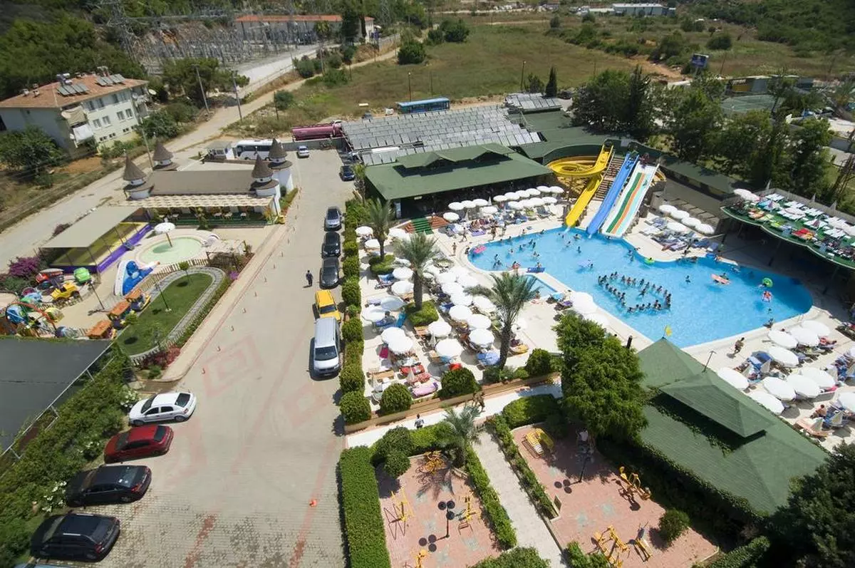 BEACH CLUB DOGONAY OUT DOOR POOL (Copy).jpg